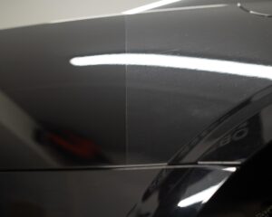 Wosk grafenowy Tonyin Graphene Coating Wax zapewnia do 8 miesięcy ochrony lakieru, wysoki połysk, efekt hydrofobowy i głębię koloru. Idealny do auto detailingu.